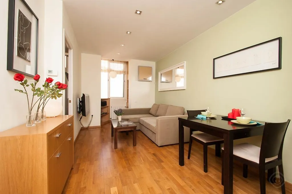 Gracia Garden Apartment 바르셀로나